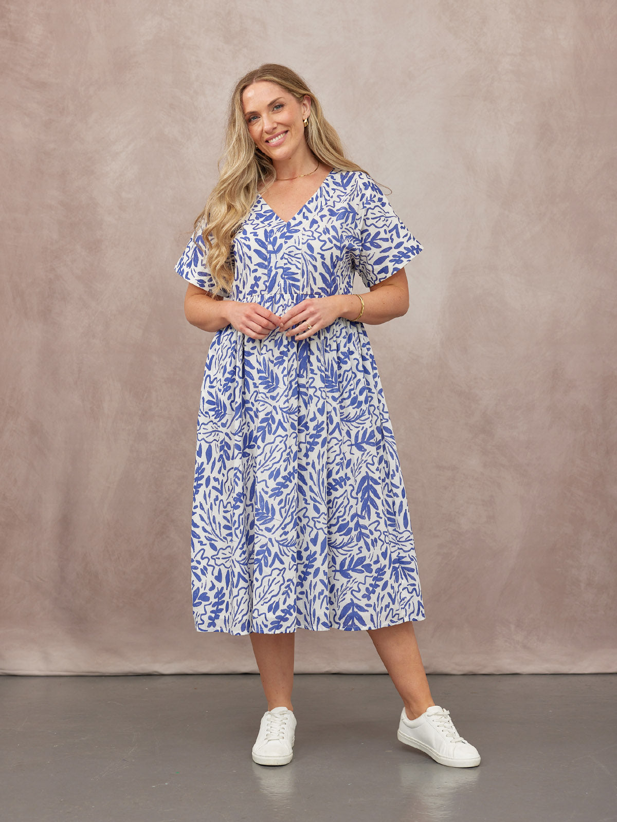 Fern Relaxed Dress - Blue & White Leaf Print