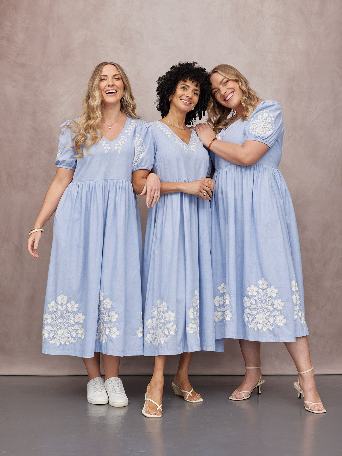 Lola Embroidered Relaxed Dress - Blue & White